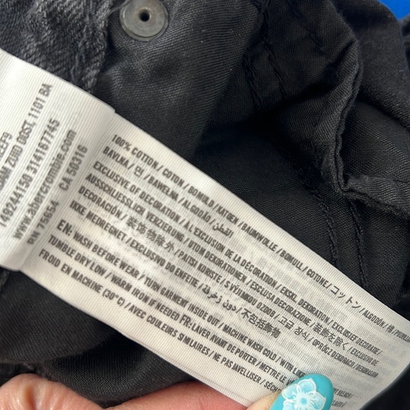 Abercrombie and Fitch high rise jean shorts - Picture 6 of 6